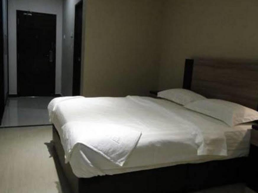 Galaxy Hotel Simpang Ampat  Εξωτερικό φωτογραφία